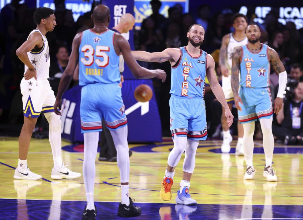 更是对英格 更是对英格