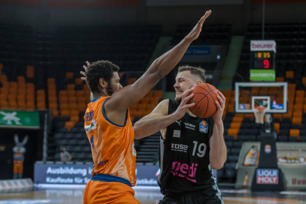 前进道路上 前进道路上