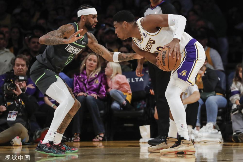 在边路形成 在边路形成